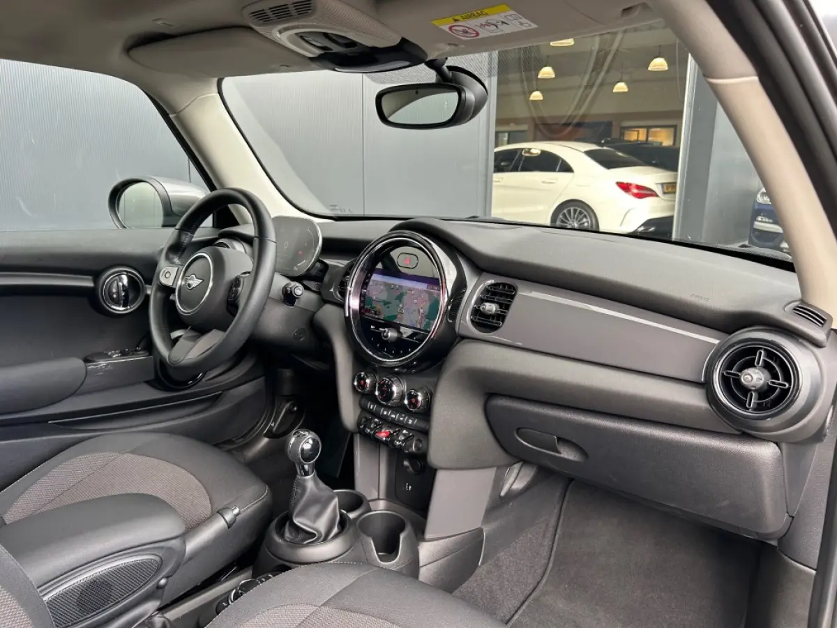 1.5 Cooper Navigatie LED Carplay NL-auto