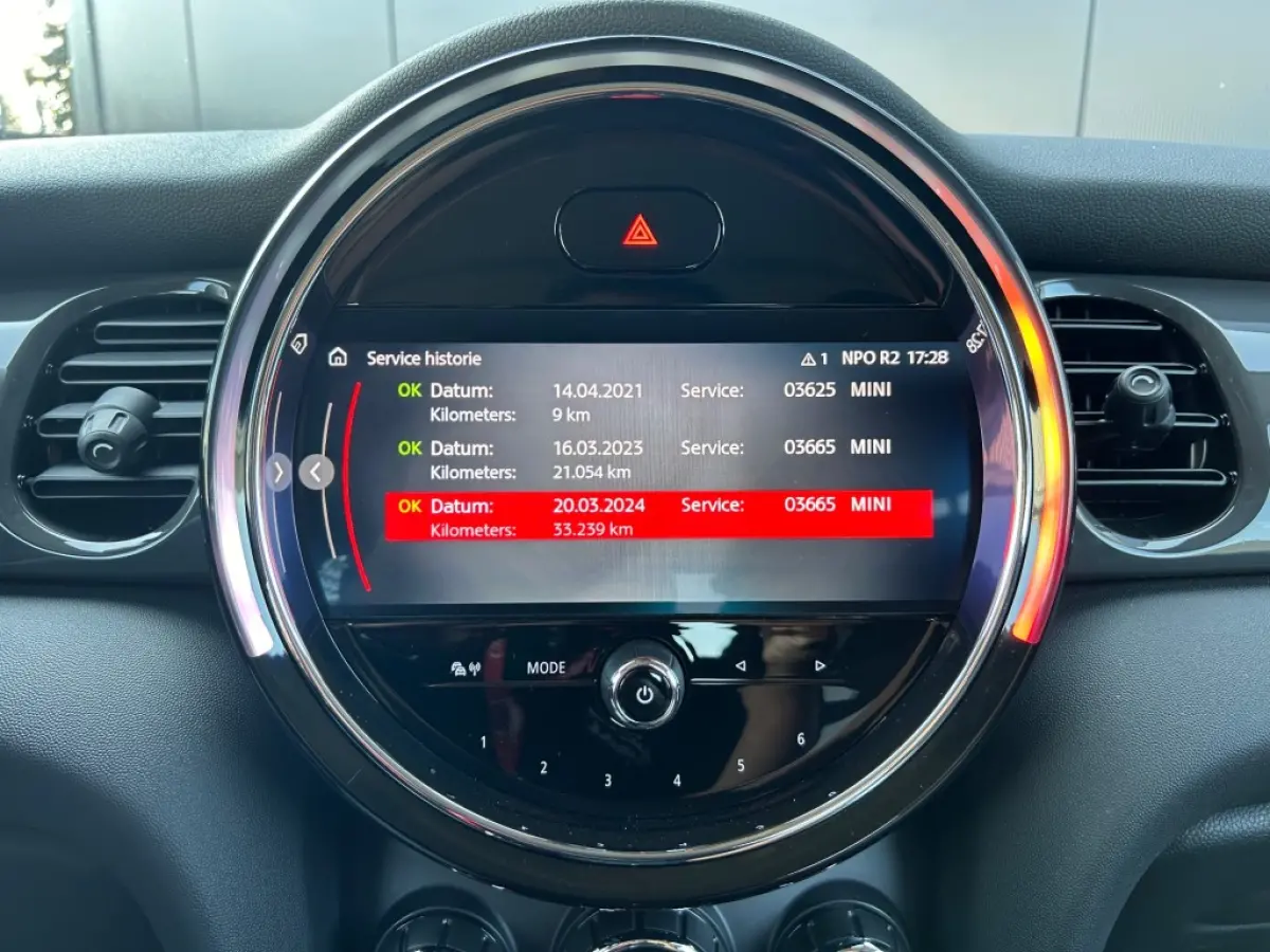 1.5 Cooper Navigatie LED Carplay NL-auto