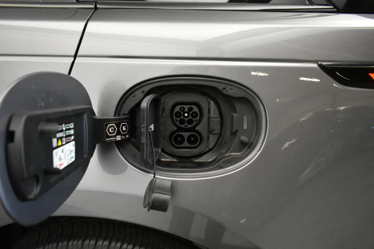 2.0 P400e R-Dynamic Black Pack Pano 360ºCam Meridian Vol Leder Virtual El-A-klep Mem Seat Dhoek