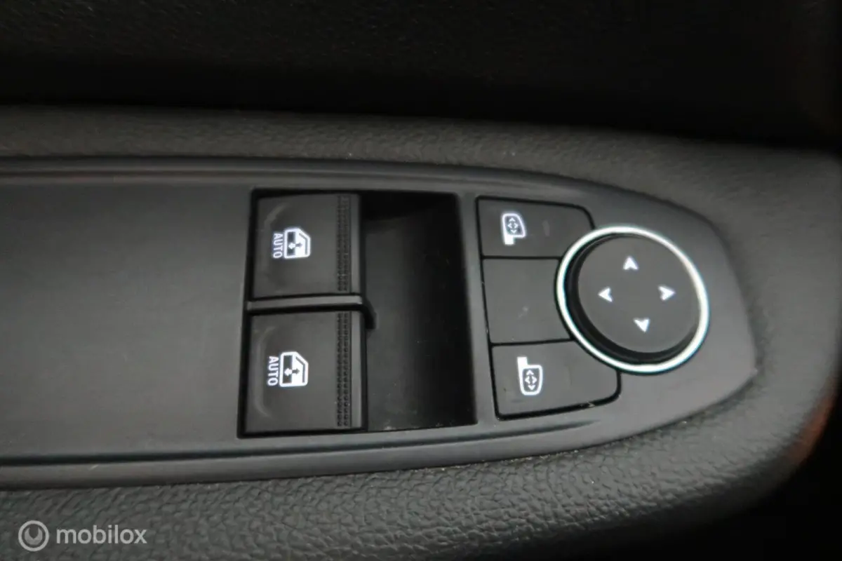 1.0 TCe Bi-Fuel Zen Navi Carplay NAP