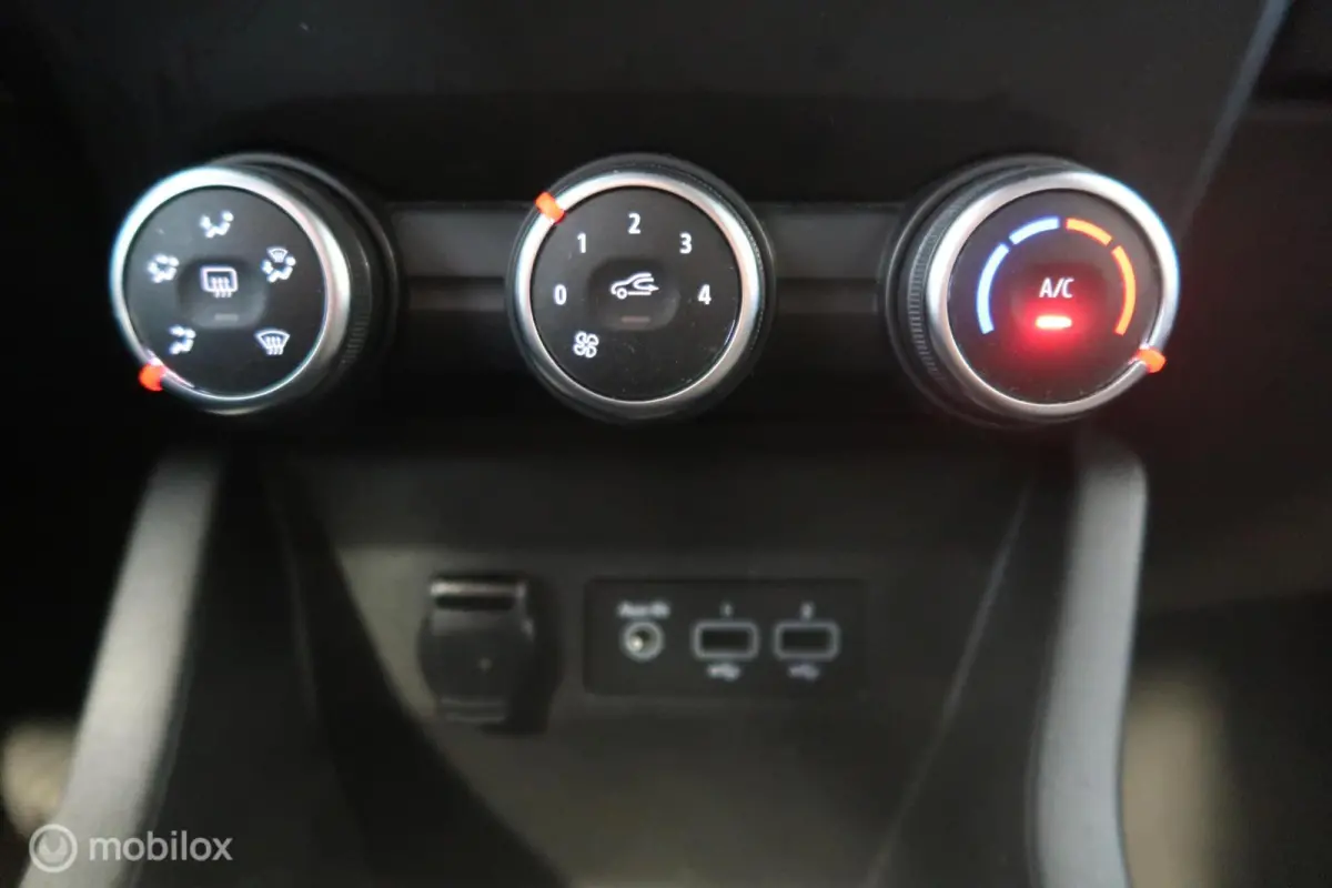 1.0 TCe Bi-Fuel Zen Navi Carplay NAP