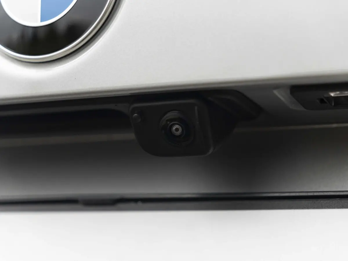 sDrive20i | M Sportpakket | Travel Pack | Verwarmd Stuurwiel | Comfort Access | 	Achteruitrijcamera | Panoramadak | Trekhaak