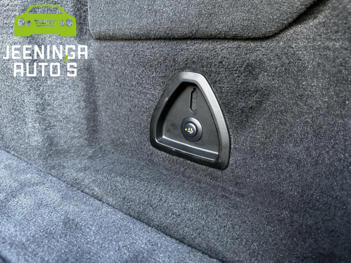 xDrive40i High Executive | HUD | Laser | M sport|Pano