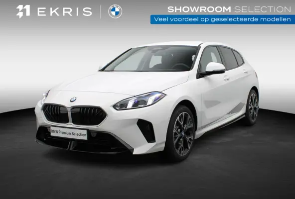 120 M Sport Design | Premium Pack | Stuurwielrand Verwarmd | Achteruitrijcamera | Driving Assistant | Parking Assistant | Harman Kardon | 18''