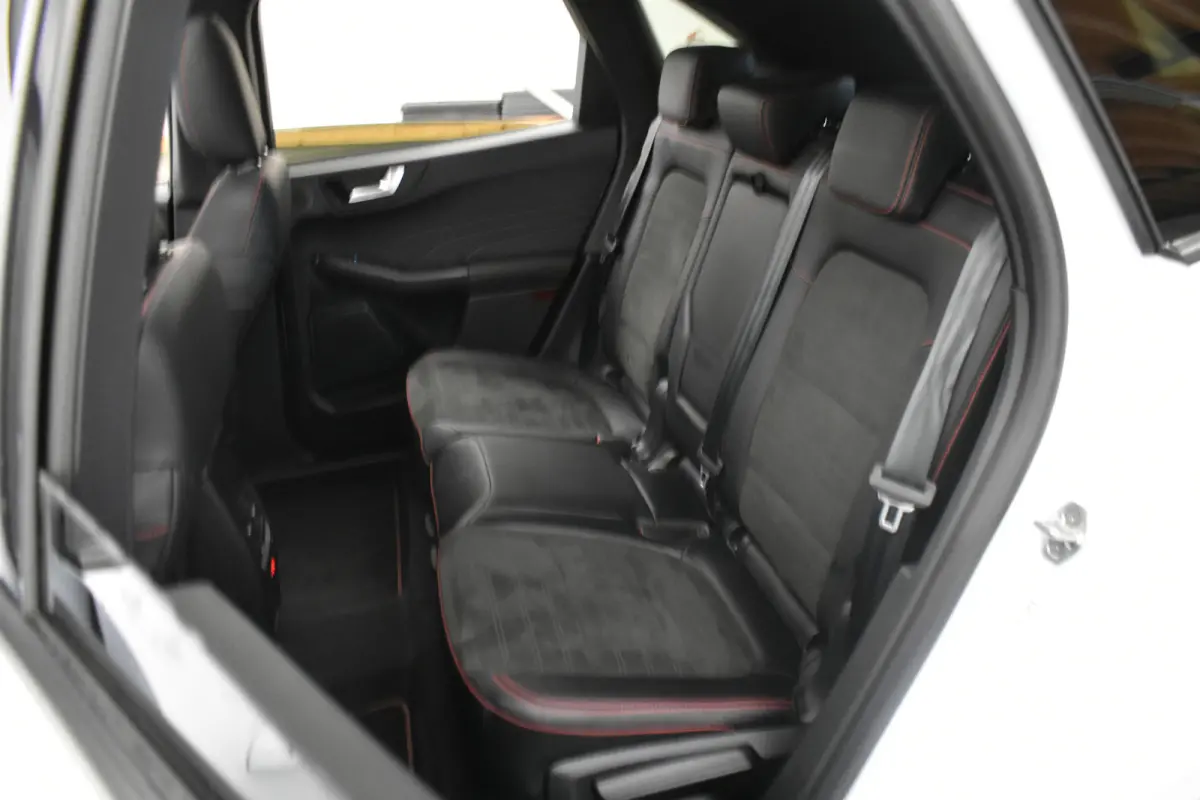 2.5 PHEV ST-Line X Head-Up Panoramadak B&O Sound Camera Leder 19" El aKlep
