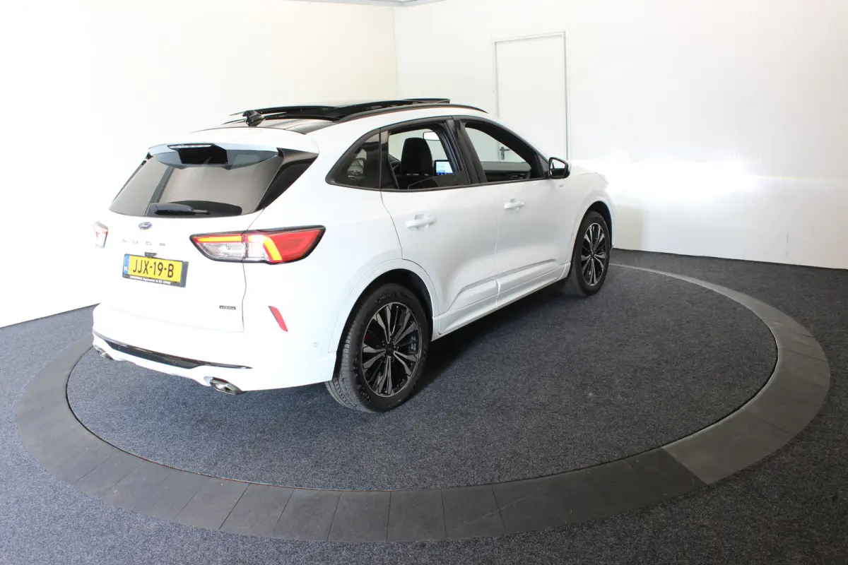 2.5 PHEV ST-Line X Head-Up Panoramadak B&O Sound Camera Leder 19" El aKlep