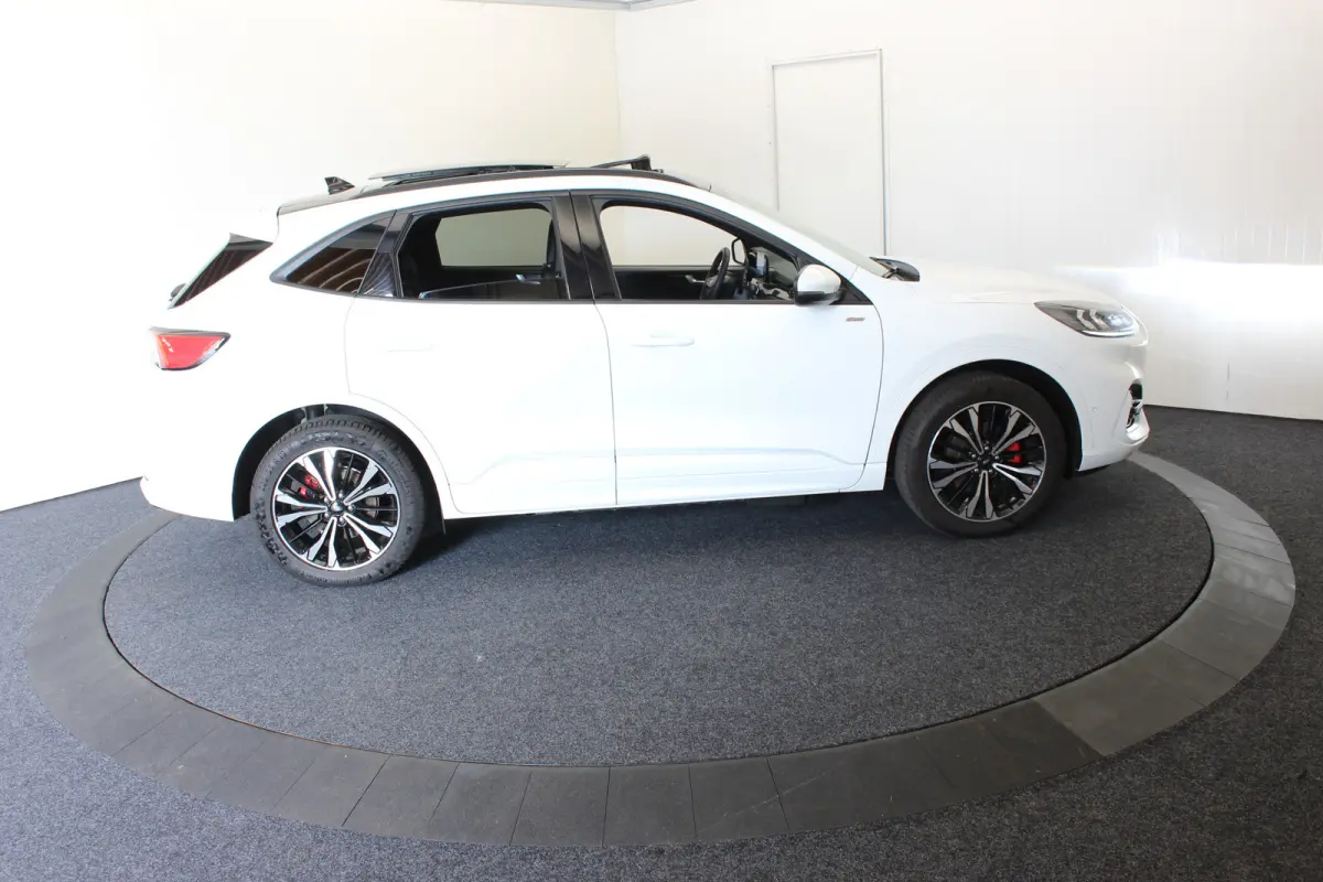 2.5 PHEV ST-Line X Head-Up Panoramadak B&O Sound Camera Leder 19" El aKlep