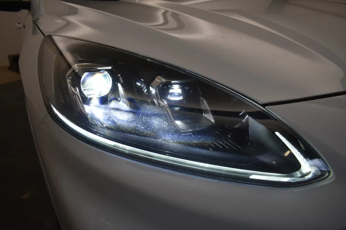 2.5 PHEV ST-Line X Head-Up Panoramadak B&O Sound Camera Leder 19" El aKlep
