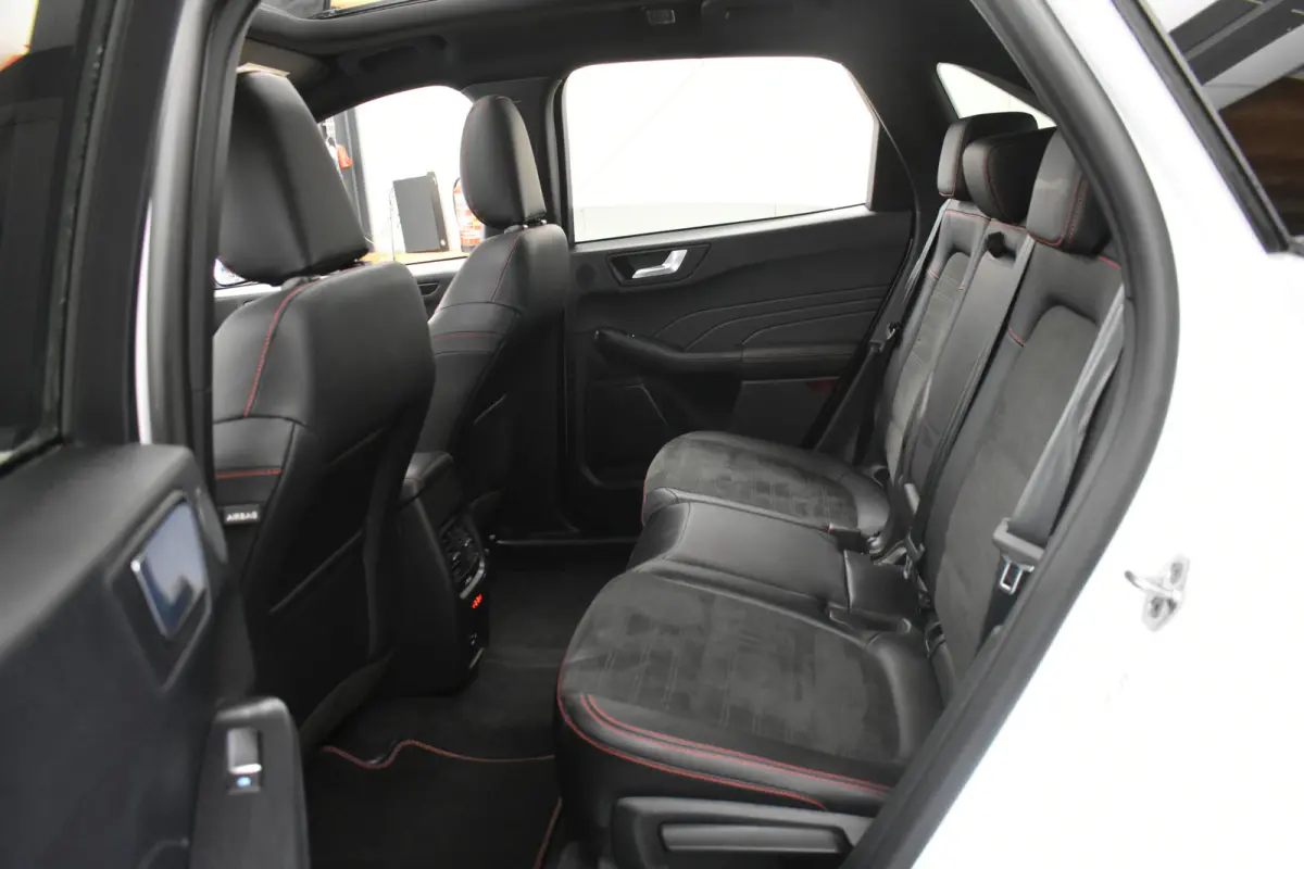 2.5 PHEV ST-Line X Head-Up Panoramadak B&O Sound Camera Leder 19" El aKlep