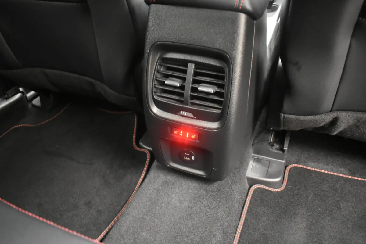 2.5 PHEV ST-Line X Head-Up Panoramadak B&O Sound Camera Leder 19" El aKlep