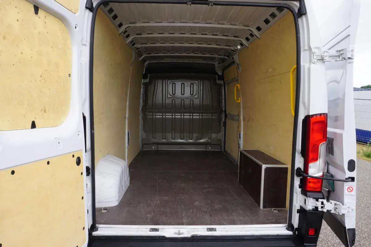 2.2 MultiJet 140 L3H2 3.5t Heavy in Topstaat |Betimmering |Groot scherm |Camera |Cruise |Climate |Navi |Carplay |Parkeersensoren |140 pk |EURO6 |3500 KG