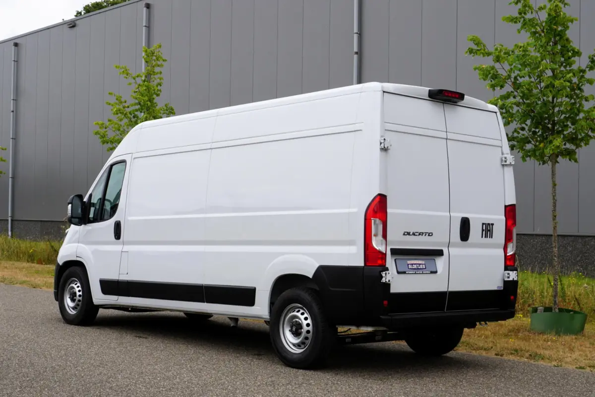 2.2 MultiJet 140 L3H2 3.5t Heavy in Topstaat |Betimmering |Groot scherm |Camera |Cruise |Climate |Navi |Carplay |Parkeersensoren |140 pk |EURO6 |3500 KG