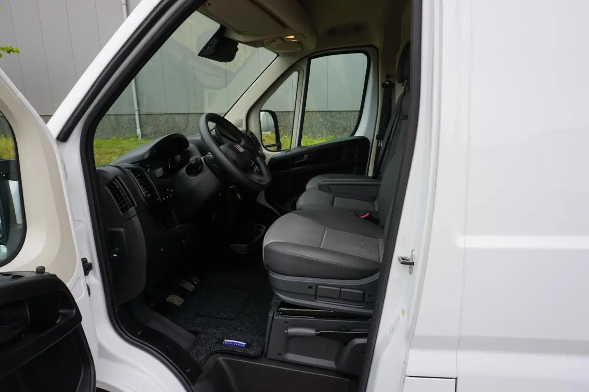 2.2 MultiJet 140 L3H2 3.5t Heavy in Topstaat |Betimmering |Groot scherm |Camera |Cruise |Climate |Navi |Carplay |Parkeersensoren |140 pk |EURO6 |3500 KG