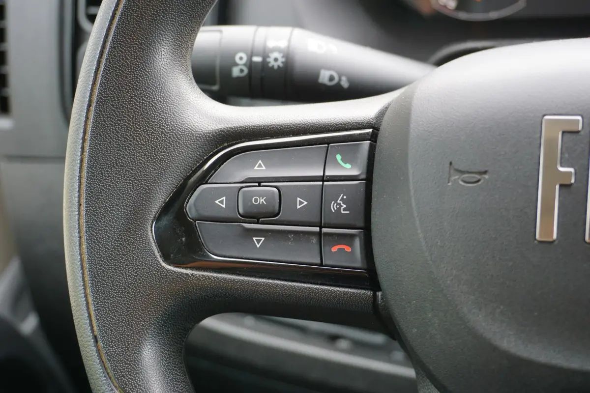 2.2 MultiJet 140 L3H2 3.5t Heavy in Topstaat |Betimmering |Groot scherm |Camera |Cruise |Climate |Navi |Carplay |Parkeersensoren |140 pk |EURO6 |3500 KG