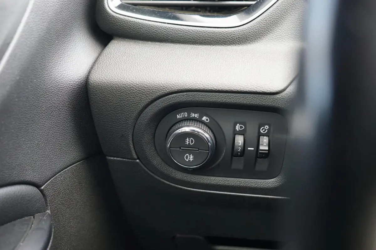 1.2 Turbo Business Edition - Quartz Grey - Carplay/Cruise/Clima