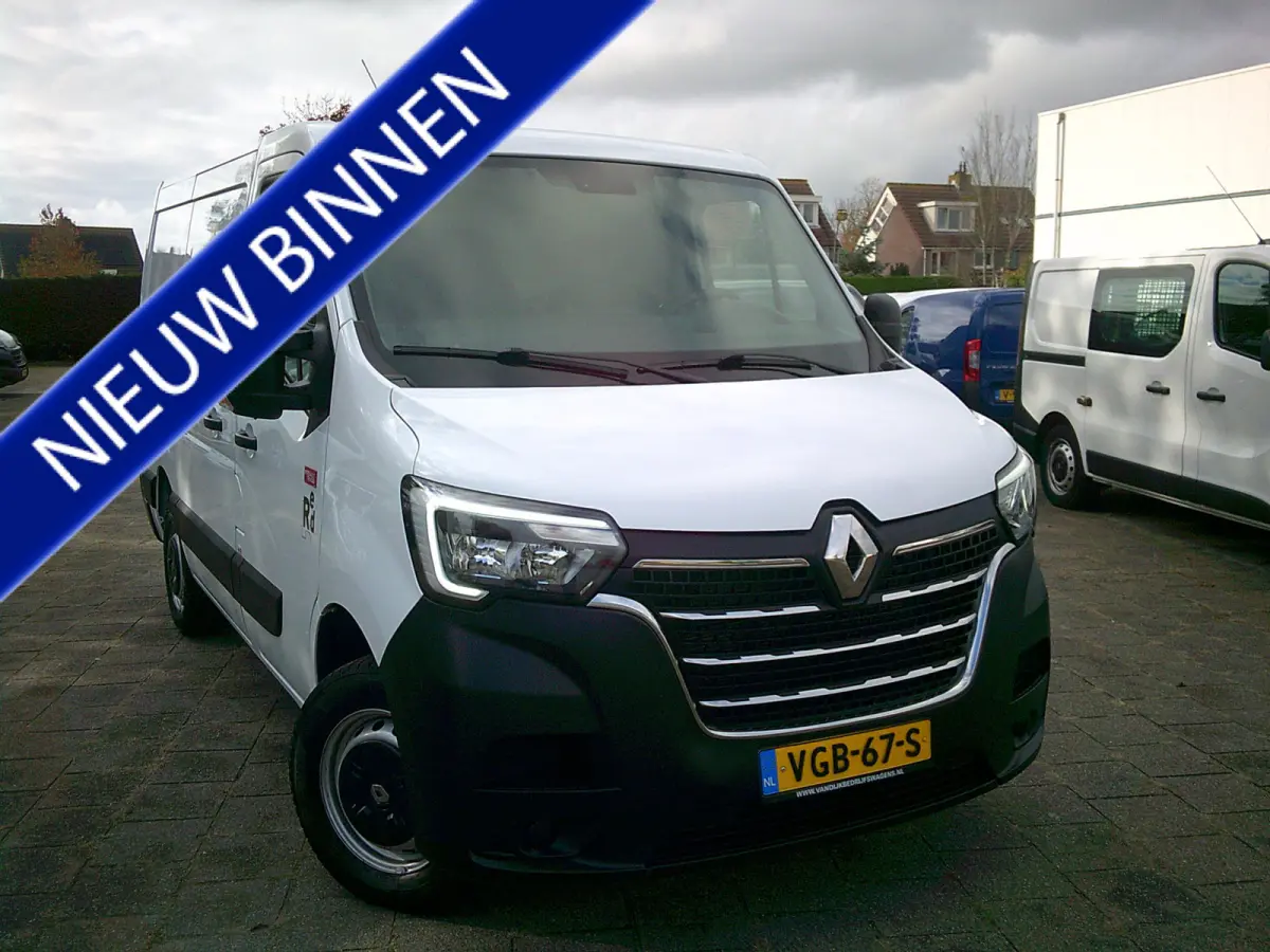 T33 2.3 dCi 150 L1H1 Energy VOORZIEN VAN AIRCO+CRUISE+AUTOMAAT !!!