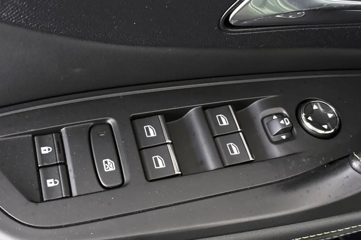 1.2 PureTech GT Automaat Navigatie LED Koplampen Verde Oliva
