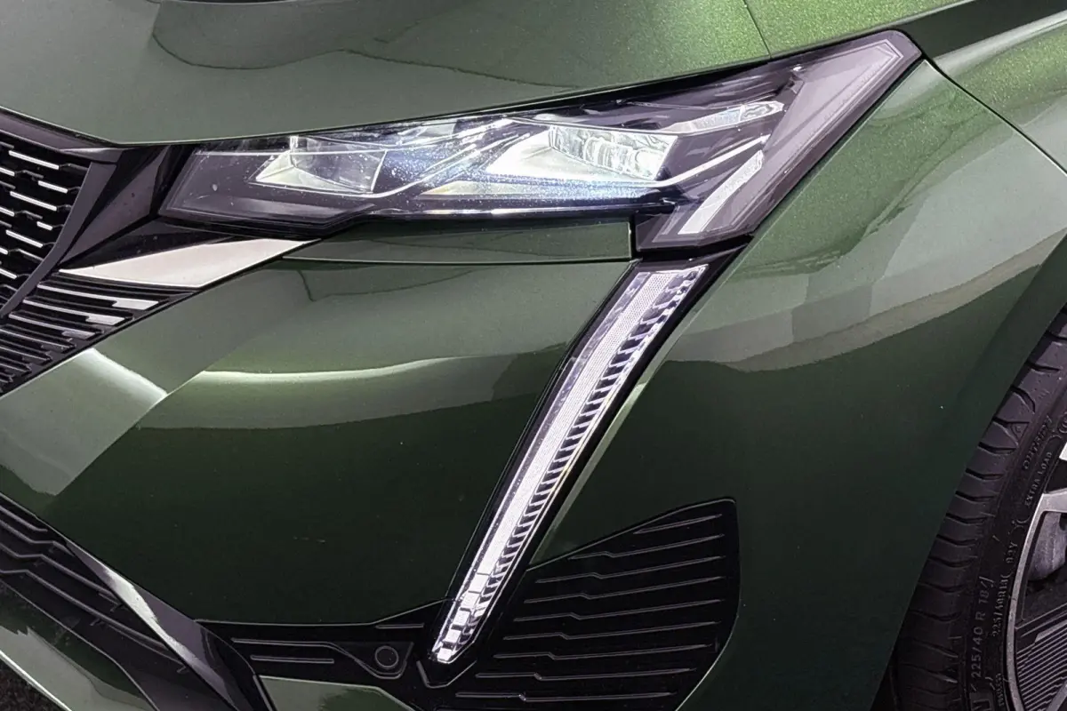1.2 PureTech GT Automaat Navigatie LED Koplampen Verde Oliva