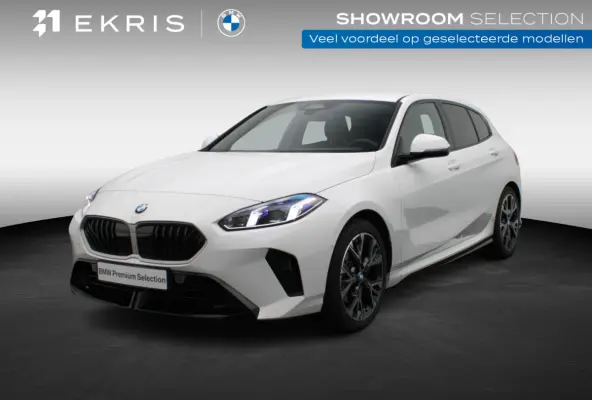 120 M Sportpakket | Premium Pack | Achteruitrijcamera | Driving Assistant | Parking Assistant | 18''