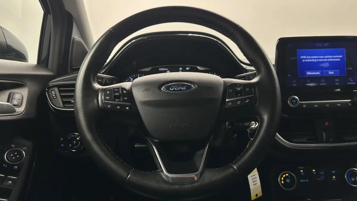1.0 EcoBoost Titanium CAMERA NAVI LM CRUISE DAB LED.