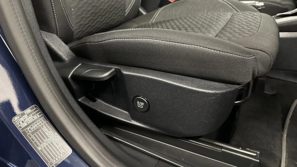 1.0 EcoBoost Titanium CAMERA NAVI LM CRUISE DAB LED.