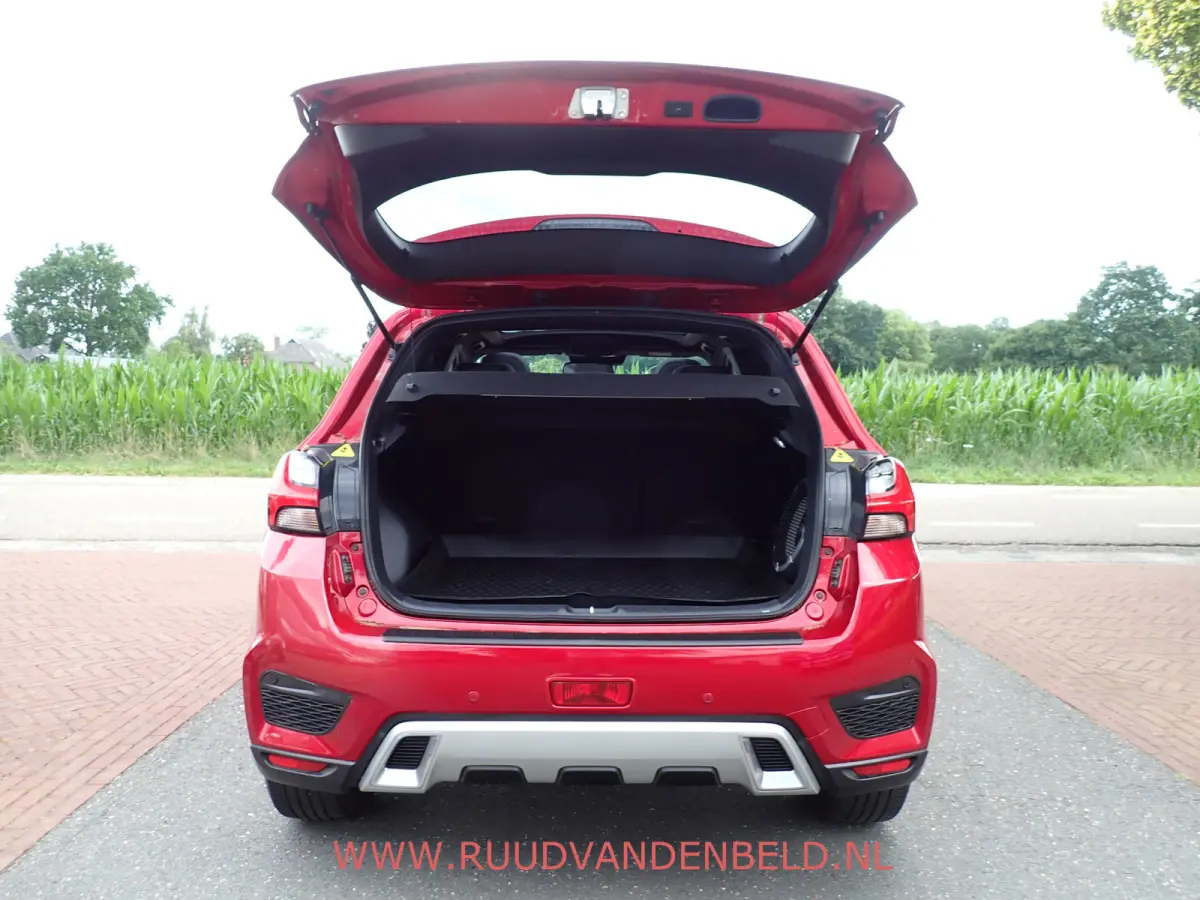 2.0 Instyle PANODAK/SPORTLEER/CAMERA/NAVI/CARPLAY