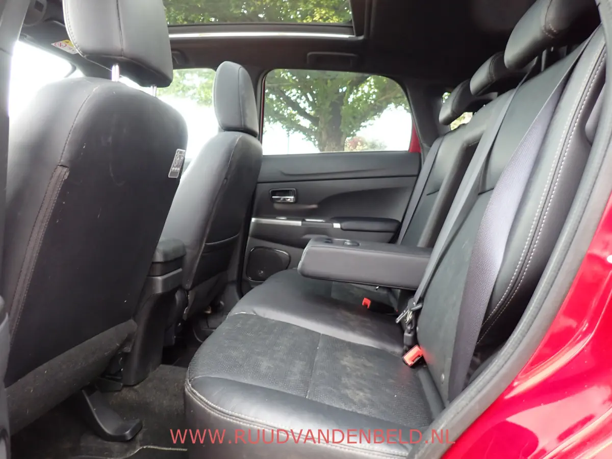 2.0 Instyle PANODAK/SPORTLEER/CAMERA/NAVI/CARPLAY