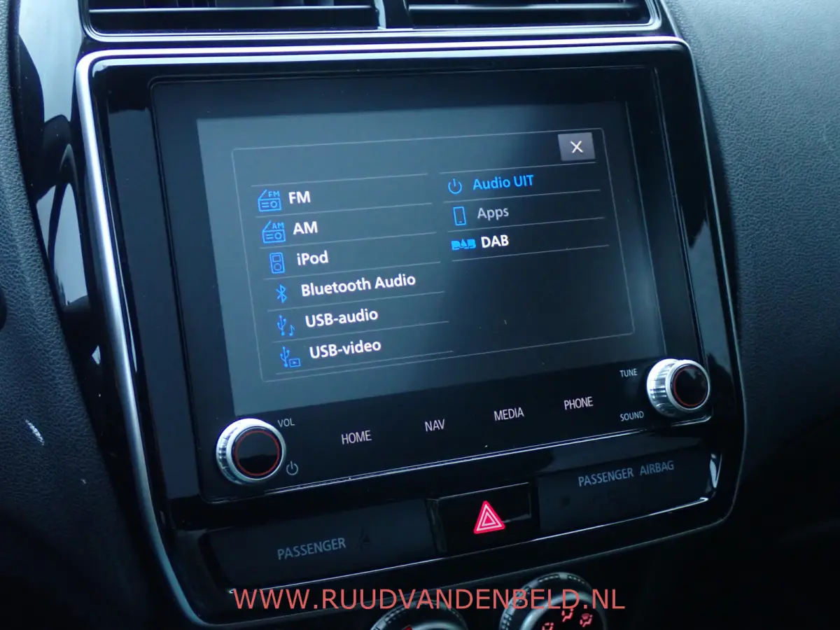 2.0 Instyle PANODAK/SPORTLEER/CAMERA/NAVI/CARPLAY