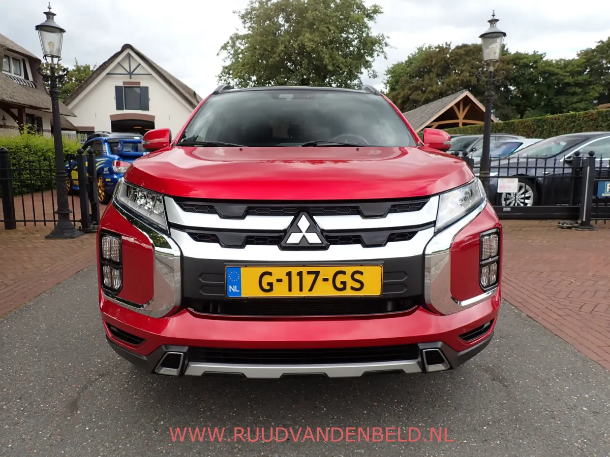 2.0 Instyle PANODAK/SPORTLEER/CAMERA/NAVI/CARPLAY