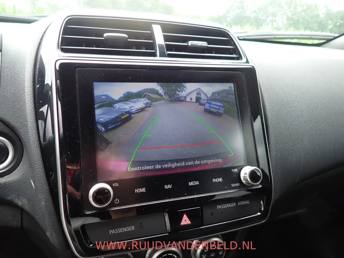 2.0 Instyle PANODAK/SPORTLEER/CAMERA/NAVI/CARPLAY