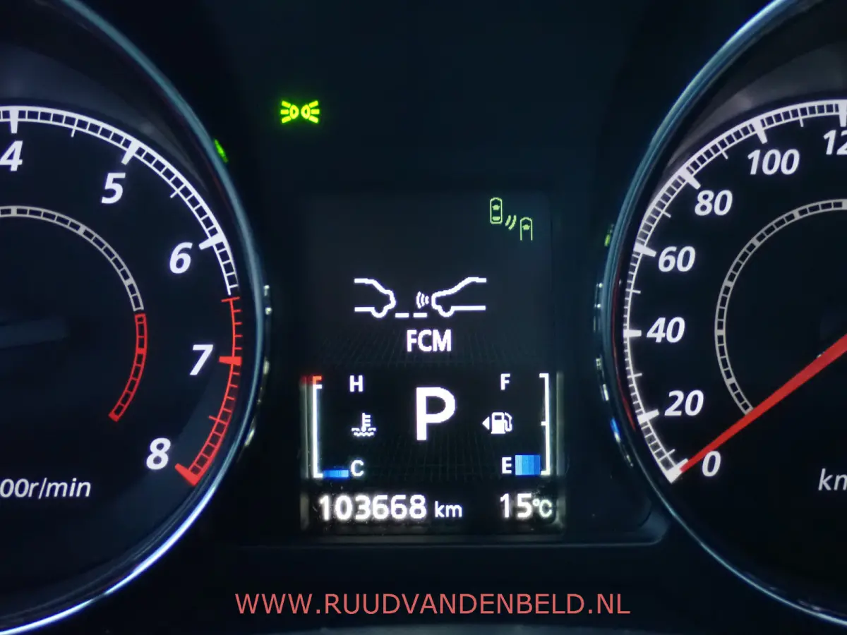 2.0 Instyle PANODAK/SPORTLEER/CAMERA/NAVI/CARPLAY