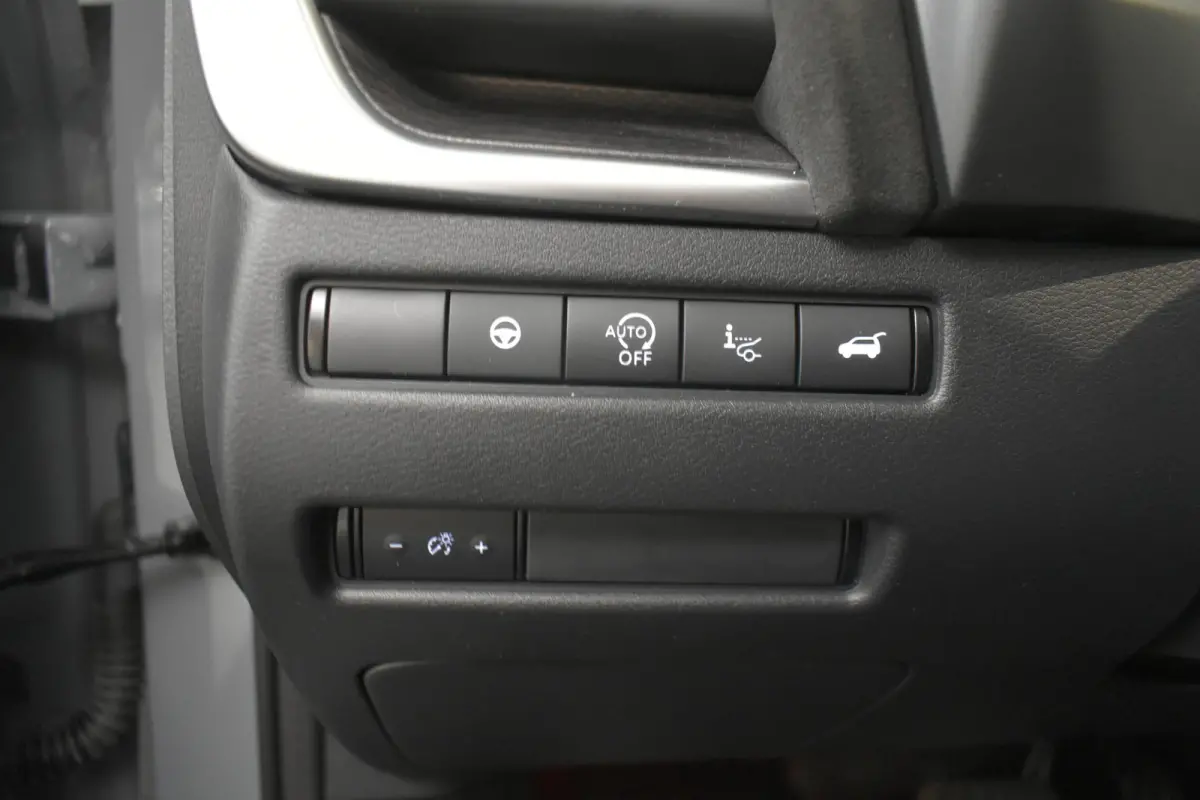 1.3 MHEV Xtronic Tekna Plus 360° Cam Panodak Head-Up Vol Leder