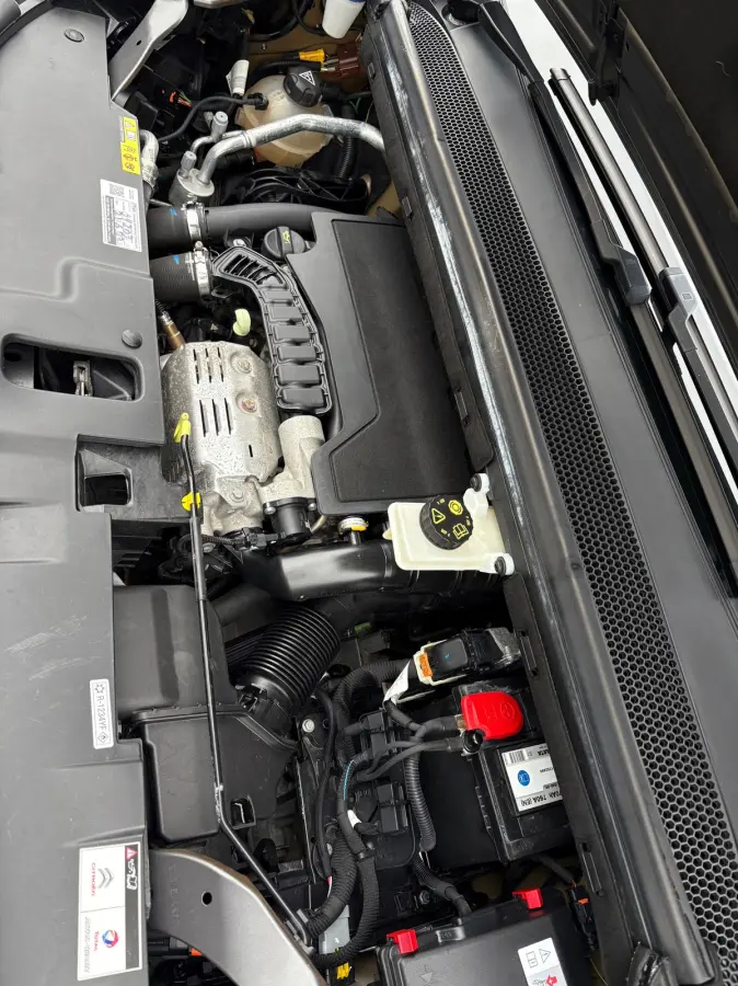 1.2 PureTech 7pers Business - Gris Platinium - Cruise/Carplay/Clima