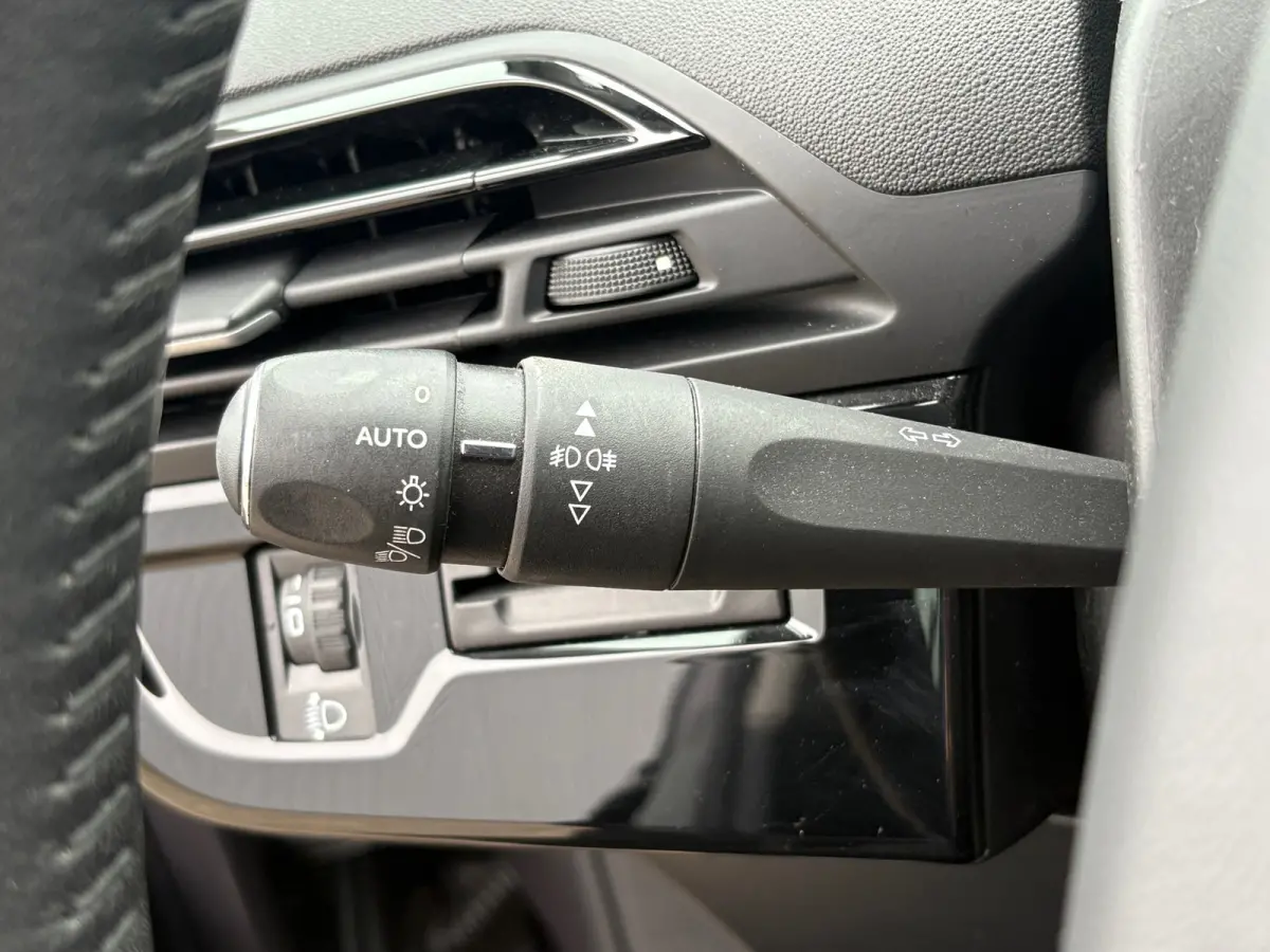 1.2 PureTech 7pers Business - Gris Platinium - Cruise/Carplay/Clima