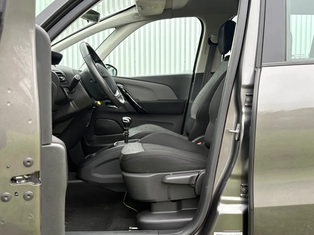 1.2 PureTech 7pers Business - Gris Platinium - Cruise/Carplay/Clima