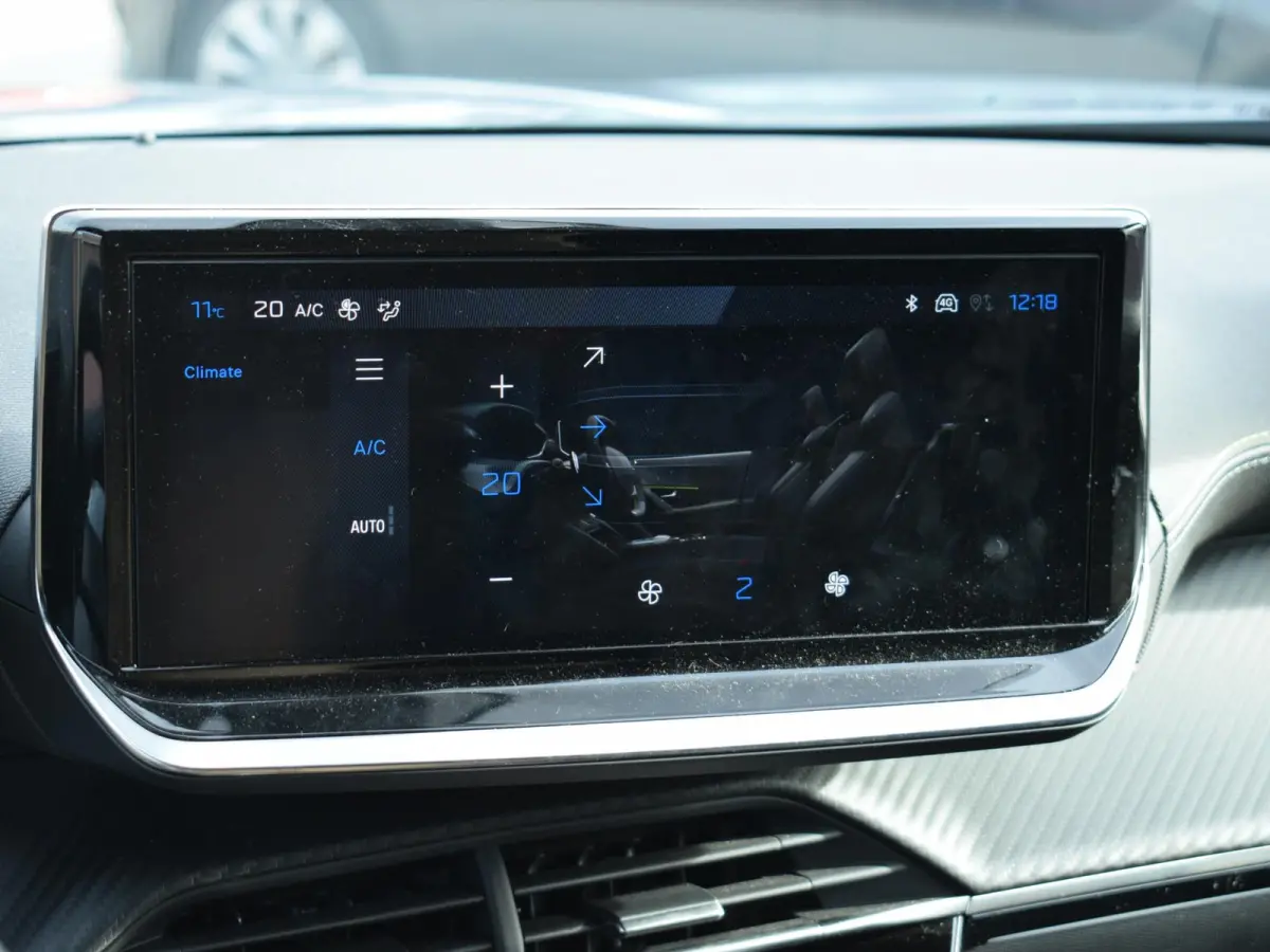 1.2 Hybrid 136 GT | ACHTERUITRIJCAMERA MET SENSOREN | NAVI & CARPAY | E.C.C. | 8.846 KM