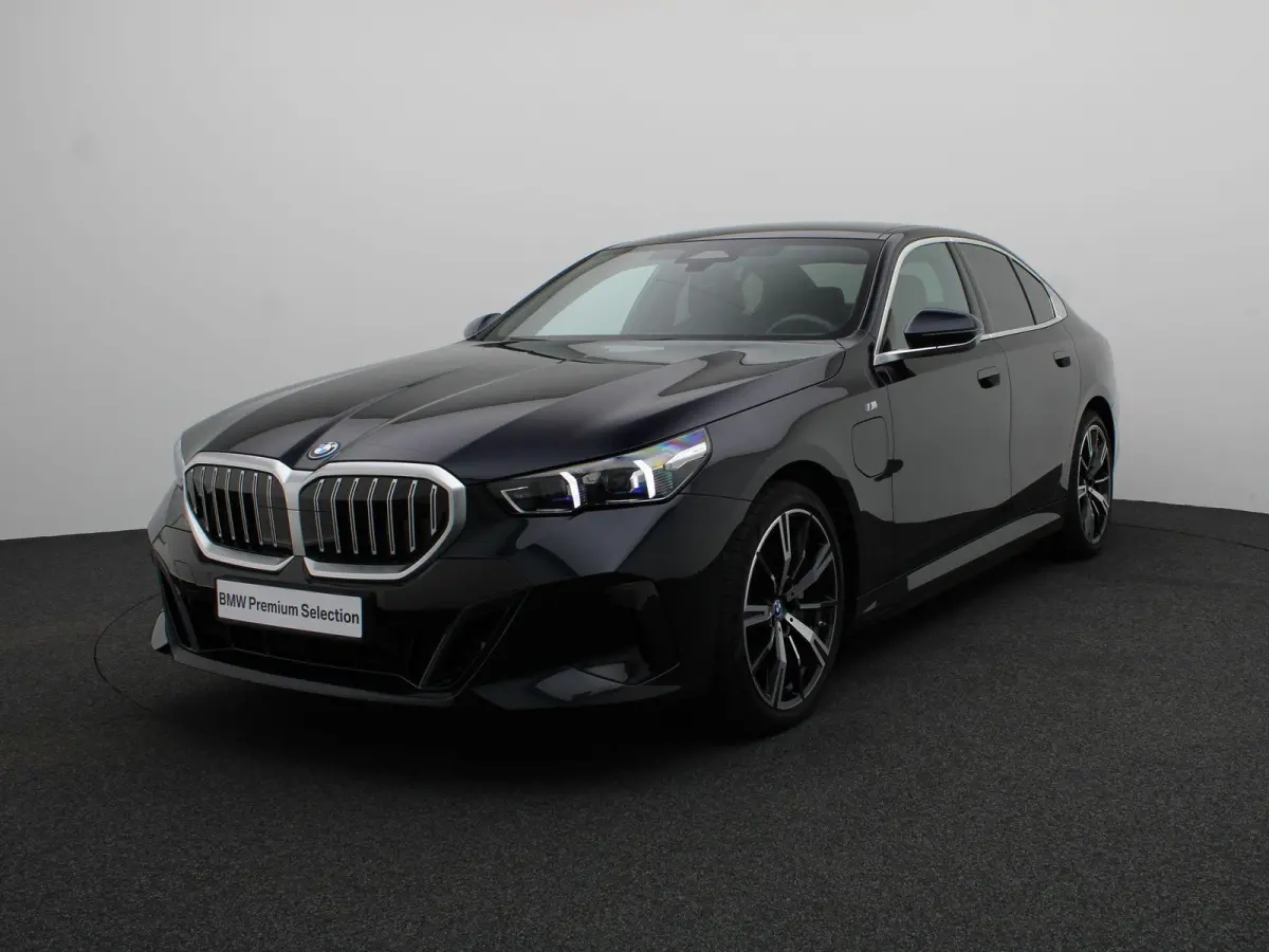 550e xDrive M Sportpakket | Adaptief Onderstel Professional | Driving Assistant | Harman Kardon | 20''