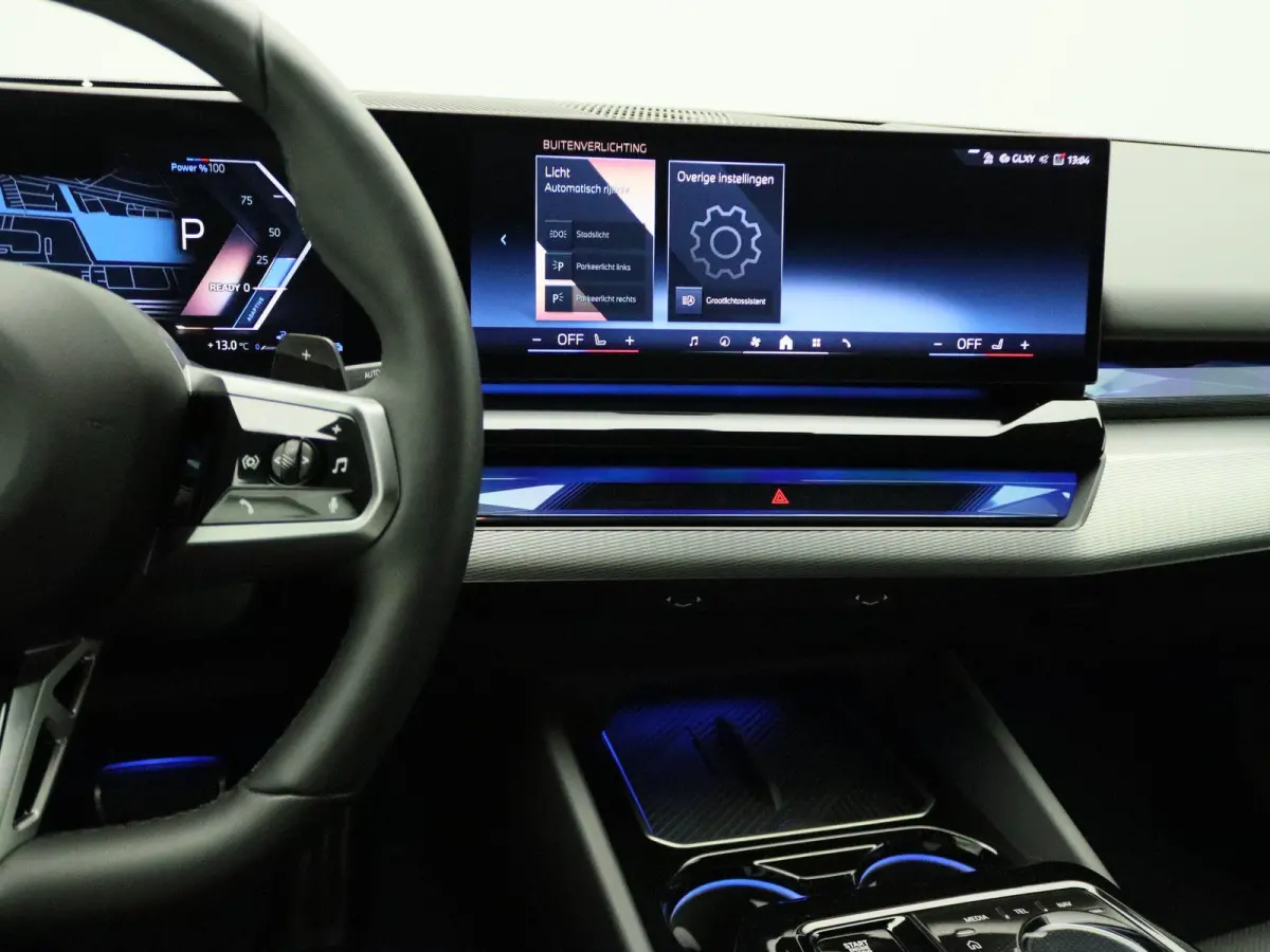 550e xDrive M Sportpakket | Adaptief Onderstel Professional | Driving Assistant | Harman Kardon | 20''