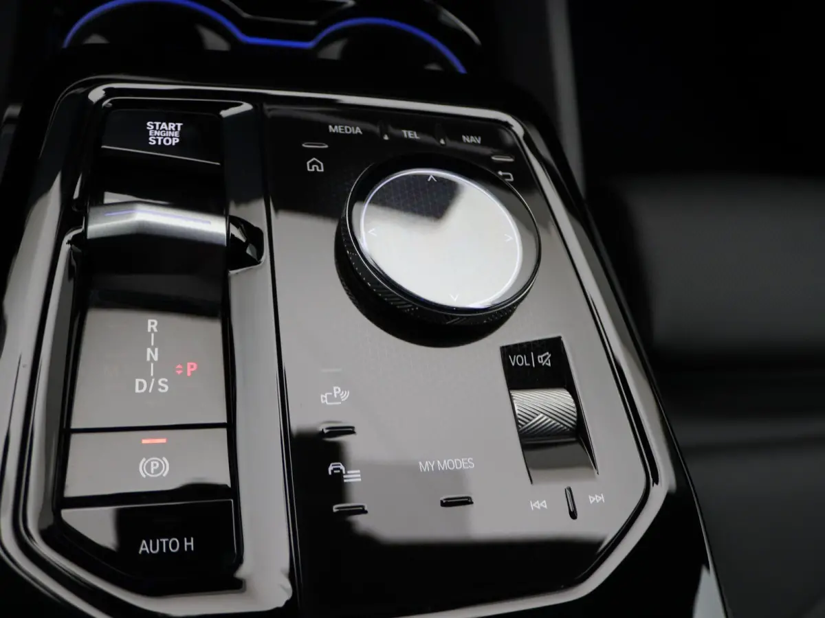 550e xDrive M Sportpakket | Adaptief Onderstel Professional | Driving Assistant | Harman Kardon | 20''