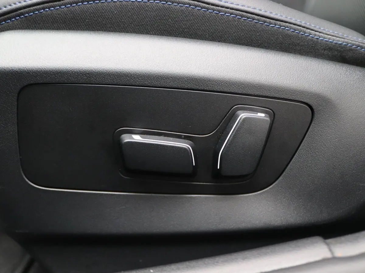 550e xDrive M Sportpakket | Adaptief Onderstel Professional | Driving Assistant | Harman Kardon | 20''