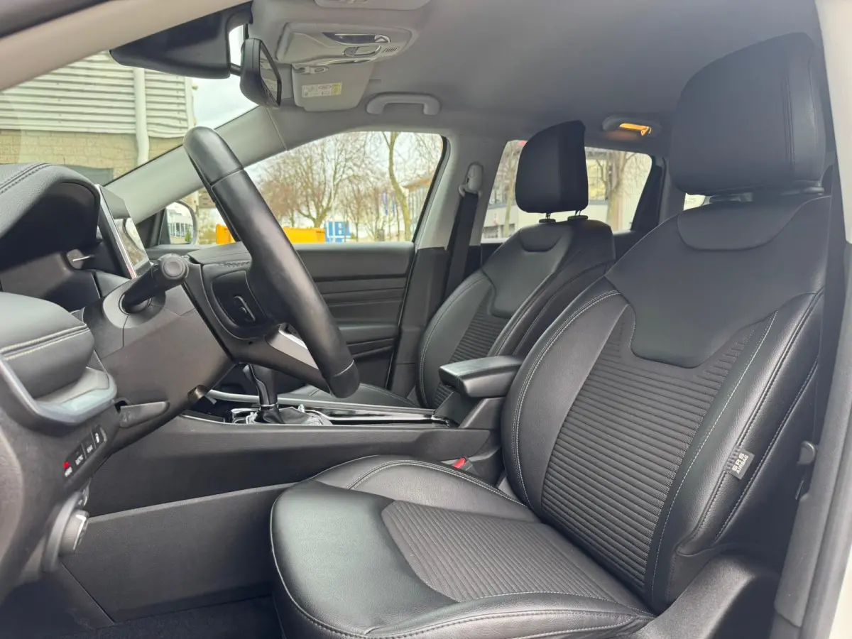 4xe 240 Plug-in Hybrid New Upland |Keyless |Camera |Stoel/Stuurverw. |ACC