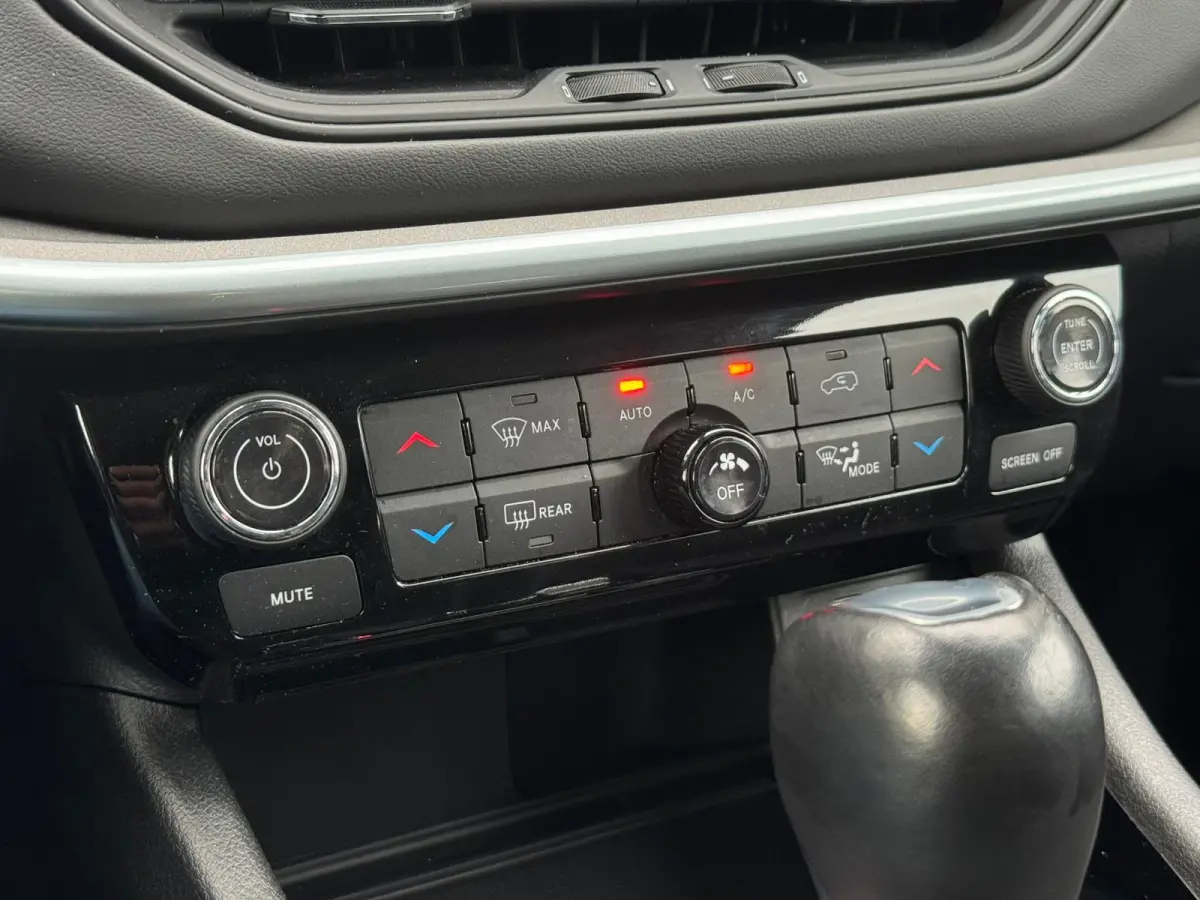 4xe 240 Plug-in Hybrid New Upland |Keyless |Camera |Stoel/Stuurverw. |ACC