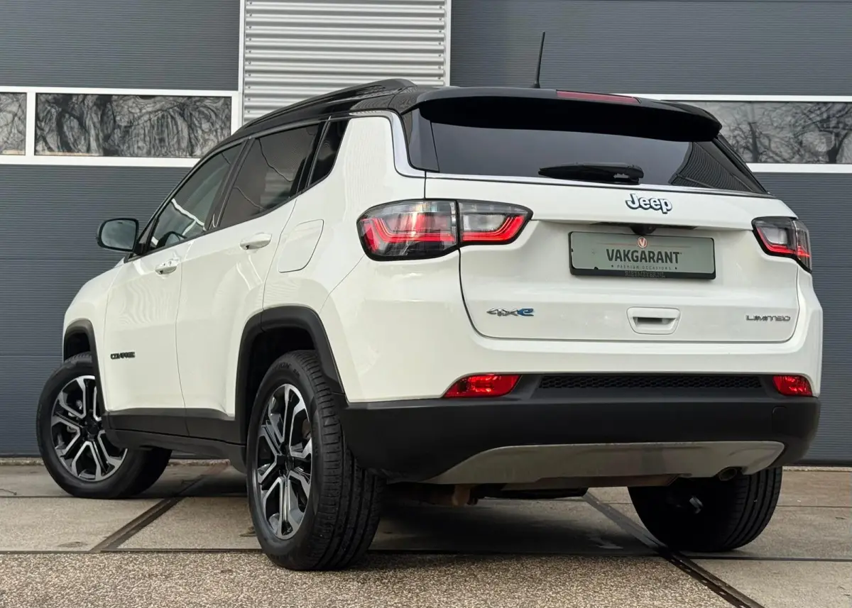 4xe 240 Plug-in Hybrid New Upland |Keyless |Camera |Stoel/Stuurverw. |ACC