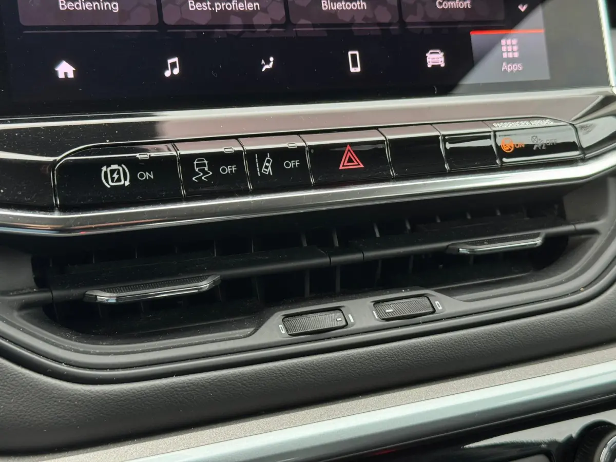 4xe 240 Plug-in Hybrid New Upland |Keyless |Camera |Stoel/Stuurverw. |ACC