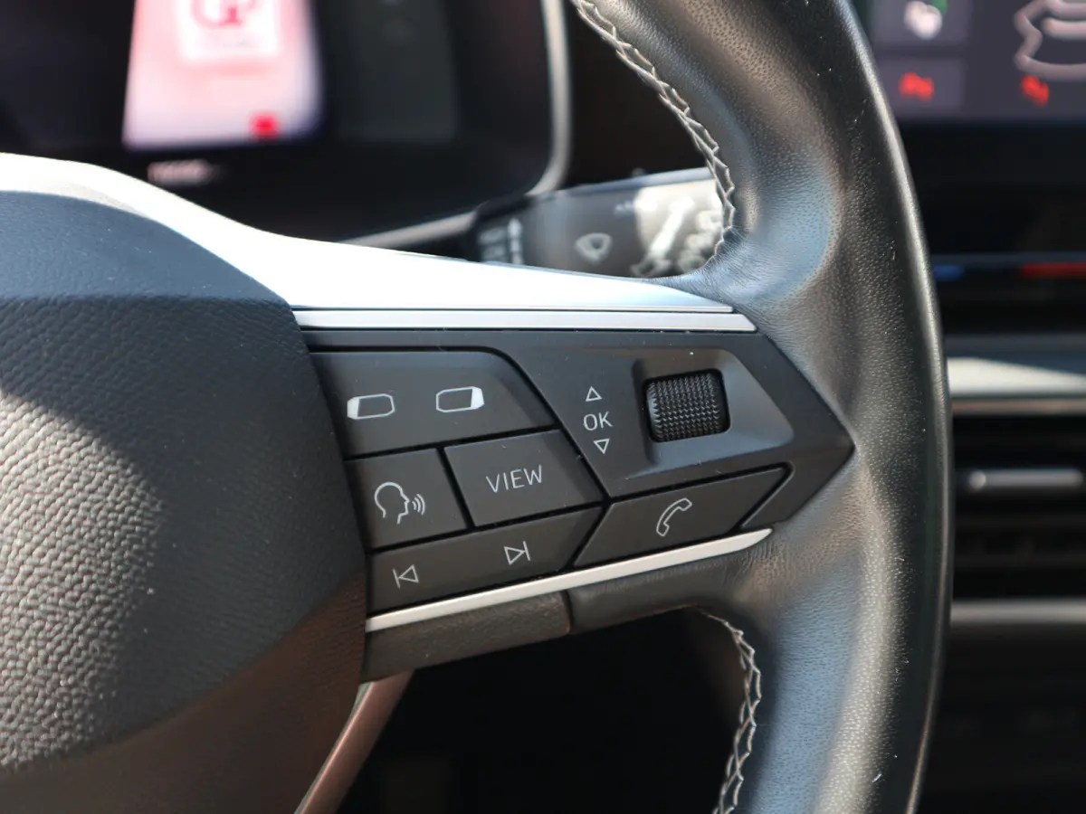 1.0 TSI Style Business VIRTUAL CLIMA ADAP CRUISE