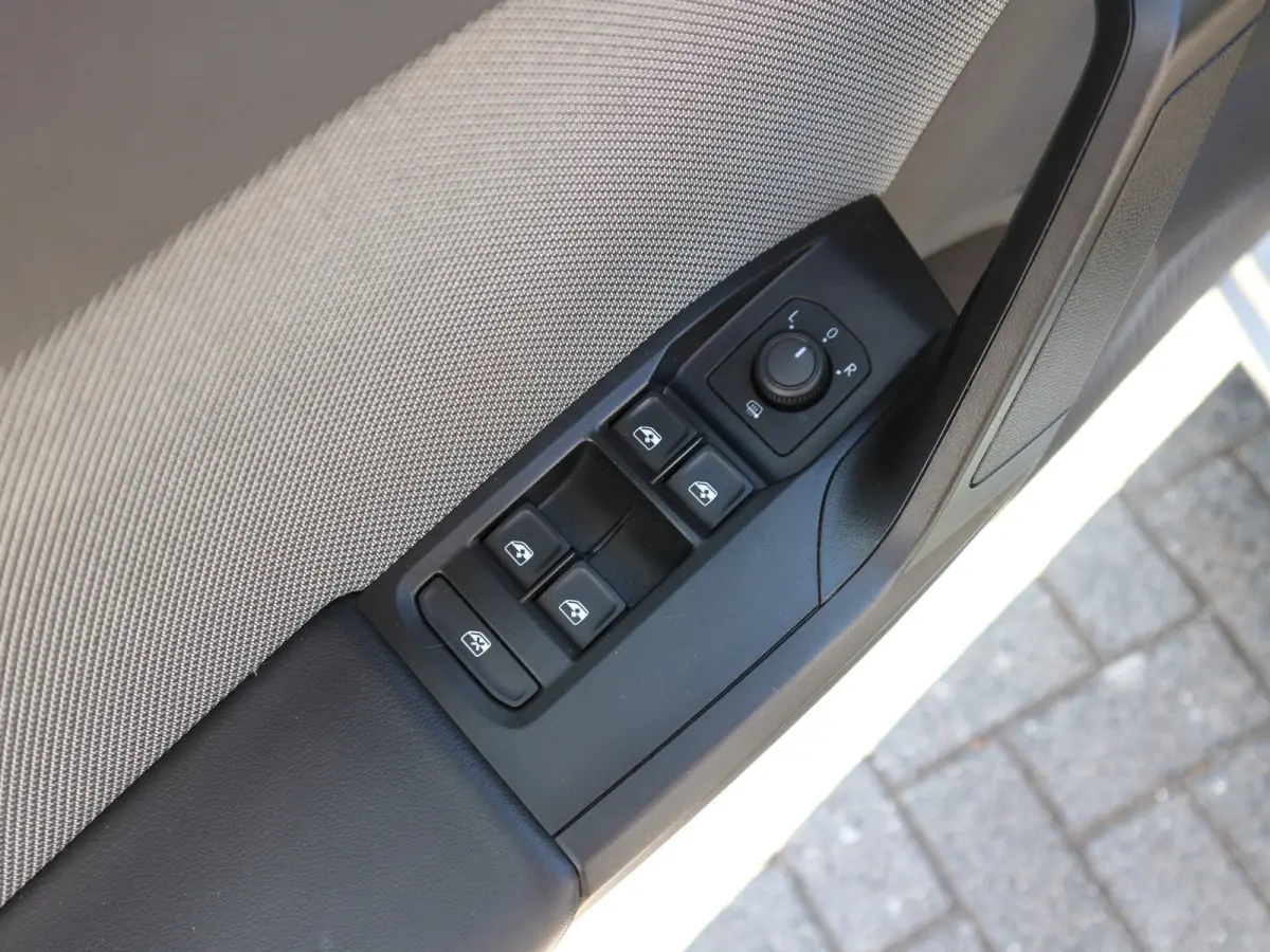 1.0 TSI Style Business VIRTUAL CLIMA ADAP CRUISE