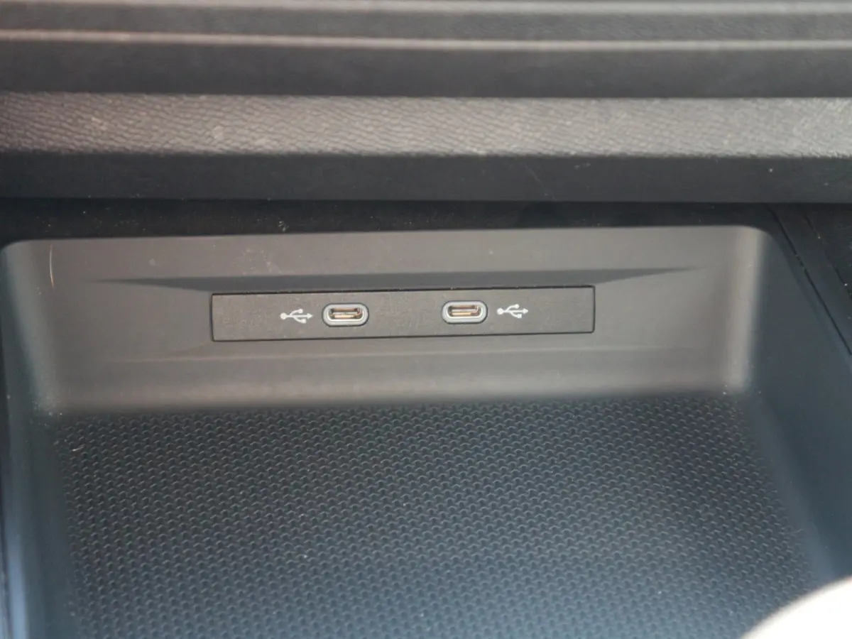 1.0 TSI Style Business VIRTUAL CLIMA ADAP CRUISE
