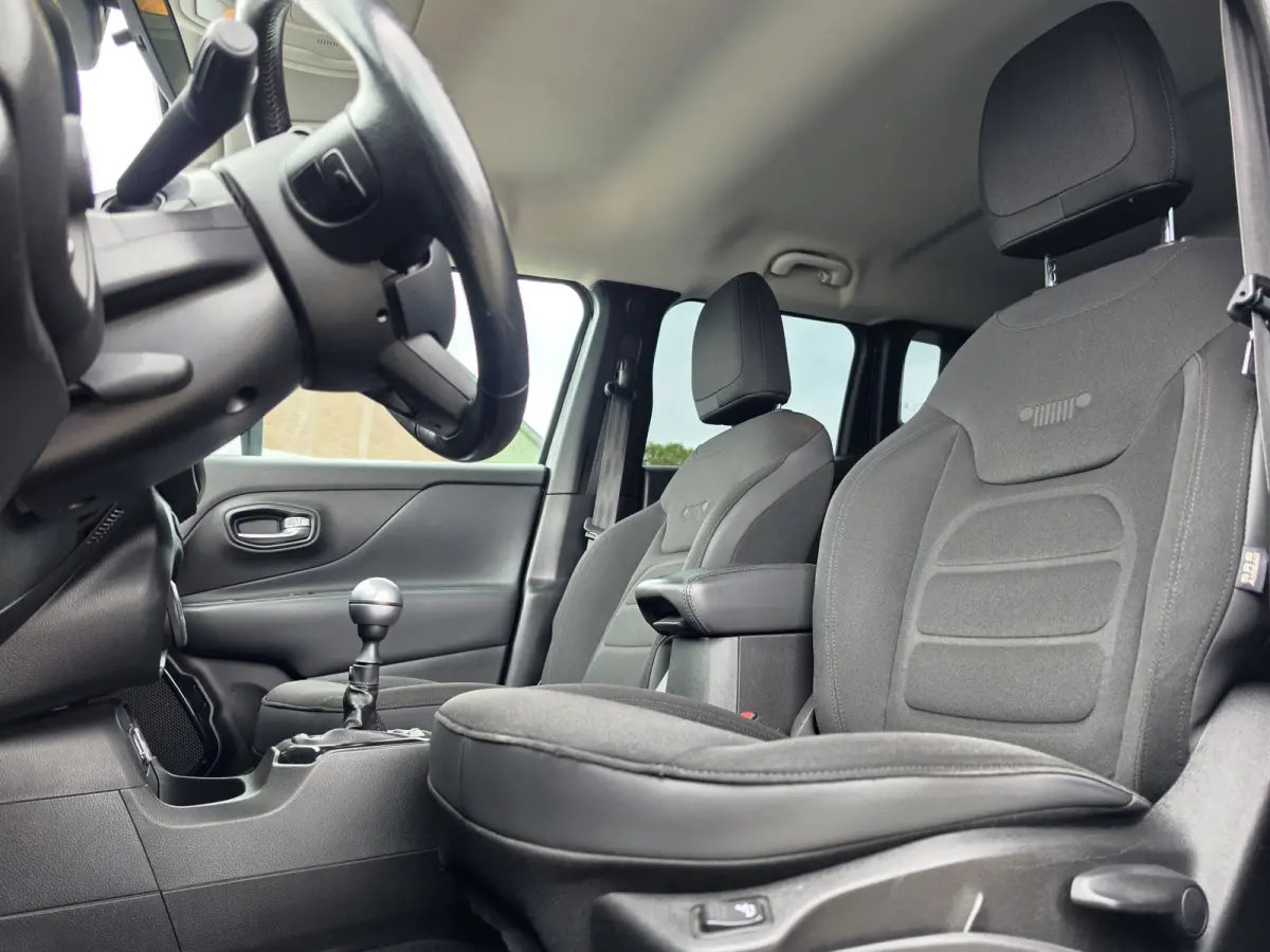 1.6 E-Torq Black Line | Navi | Cruise control | Parkeersensor |