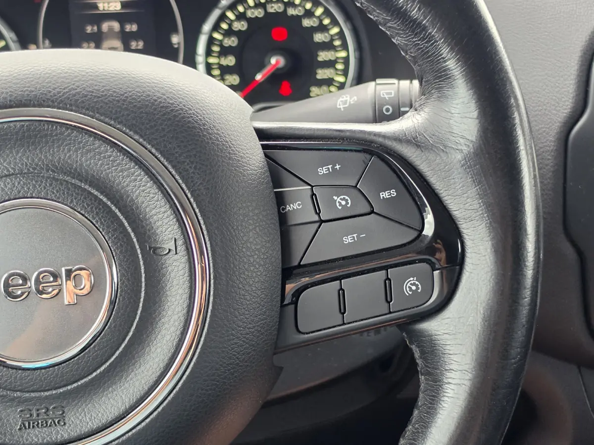 1.6 E-Torq Black Line | Navi | Cruise control | Parkeersensor |