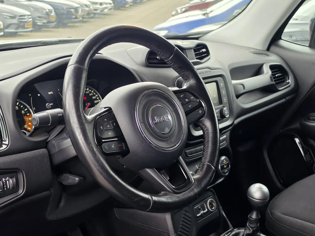 1.6 E-Torq Black Line | Navi | Cruise control | Parkeersensor |
